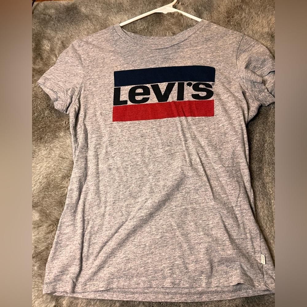 Levi’s shirt